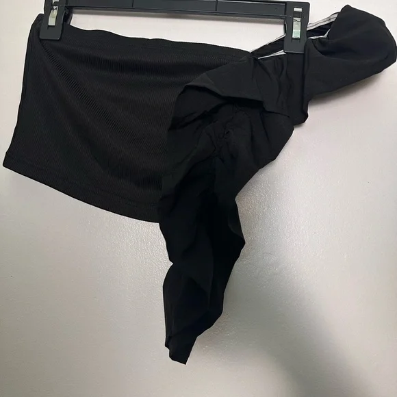 SHEIN Black Ribbed Tank Top - Picture 2 of 3